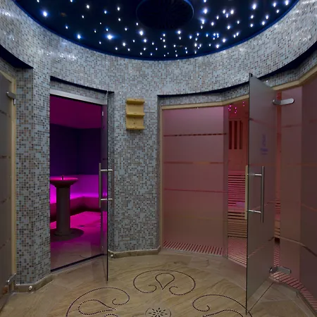 Hotel Dependence Del Parco 4*