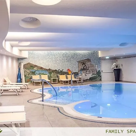 Hotel Dependence Del Parco 4*