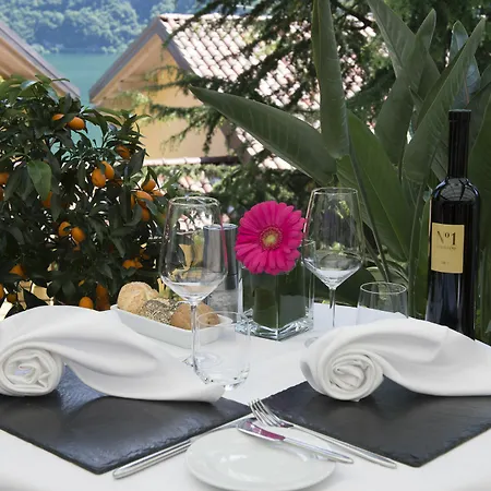 Dependence Del Parco Hotel